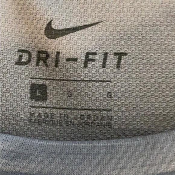 NIKE SIZE LARGE DRI FIT SHORT SLEEVE TOP - Picture 4 of 6